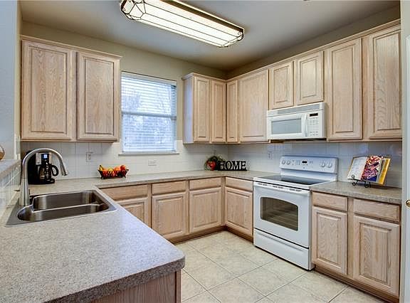 5th image of 1144 Whispering Trail Cir