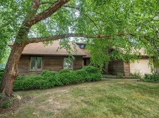 10110 Weathersfield Dr, Mentor, OH 44060