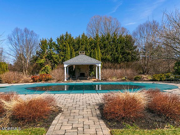 3rd image of 6 Pheasant Road