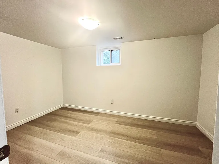 979 Danforth Rd — Photo 25