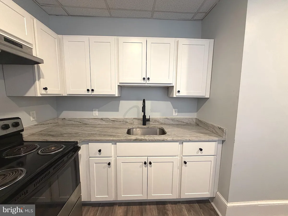 Building Photo - 1429 N Clayton St #2