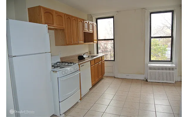 Rented by Douglas Elliman | media 37