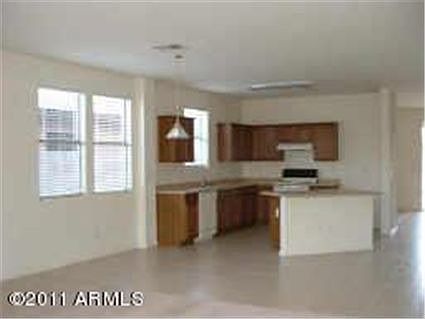 3rd image of 45556 W Guilder Ave