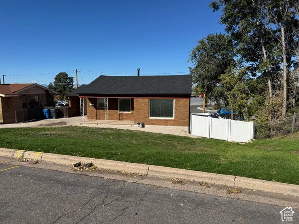15 E Sylvia Dr, South Ogden, UT 84405