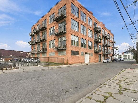 2nd image of 2003 Brooklyn St #210