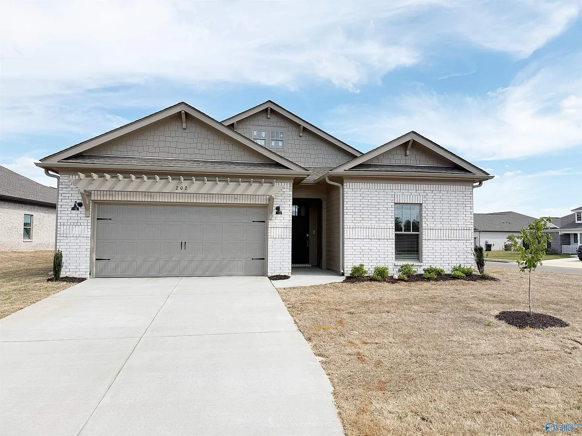 Building Photo - 202 Stockyard Cir
