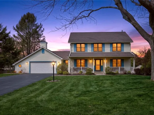 480 Spring Meadow Ln, Webster, NY 14580