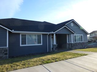 602 Barton Rd, Eagle Pt, OR 97524