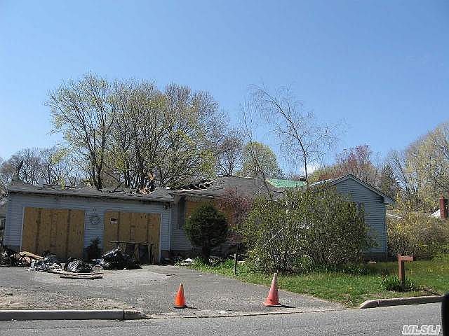1st image of 10 Nichols Rd