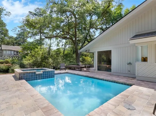 28 Gunnery Ln, Hilton Head Island, SC 29928