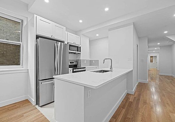 5th image of 304 W 75th St #1J