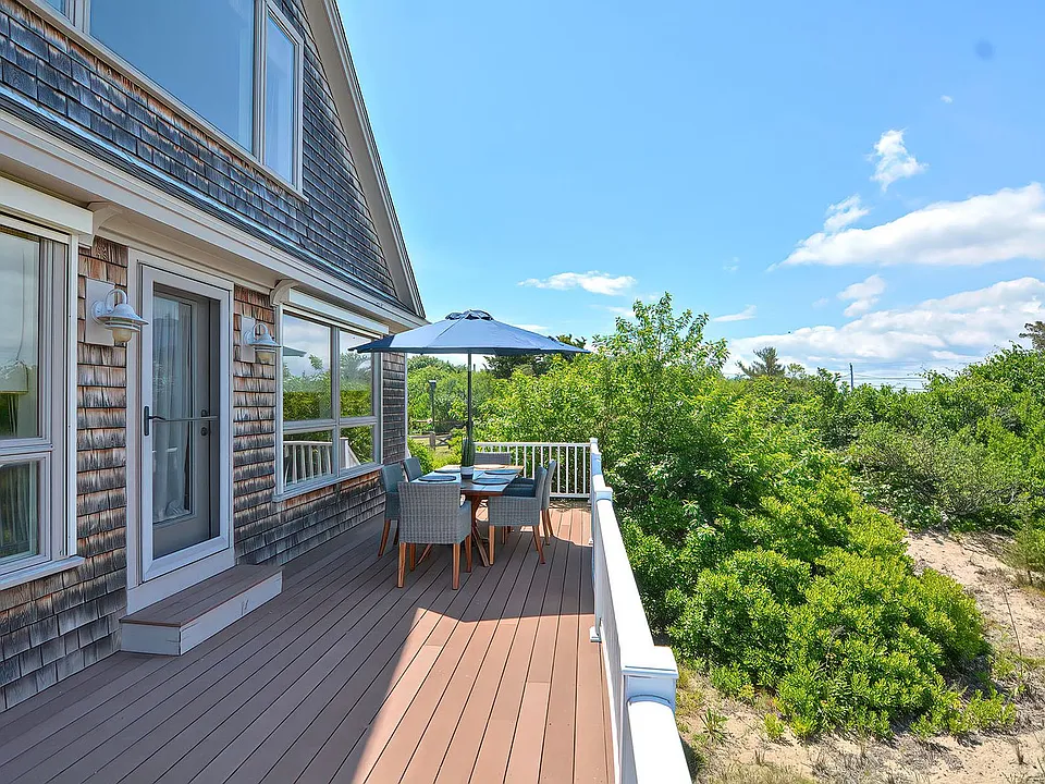 4 Bryn Mawr Way
