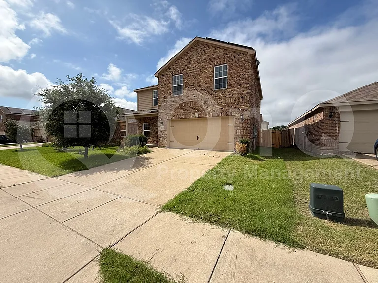 1623 White Mountain Way — Photo 2
