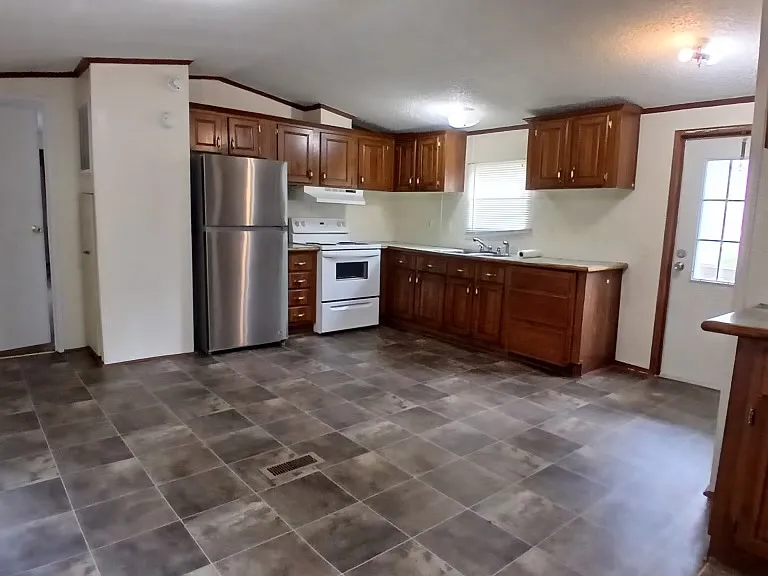 313 Lee St — Photo 7
