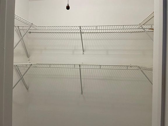 4th image of 410 Euclid Ave APT 5