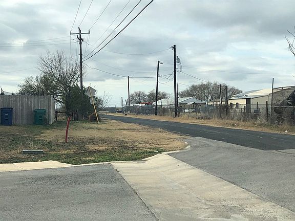 5th image of 5022 Big Oak Run