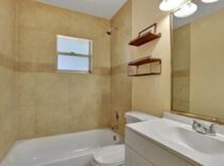 1824 Highland Park Blvd #4, Mount Dora, FL 32757