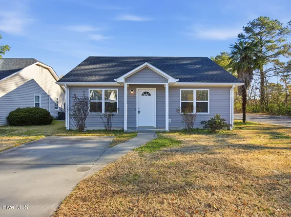 210 Oakwood Lane, Elizabeth City, NC 27909