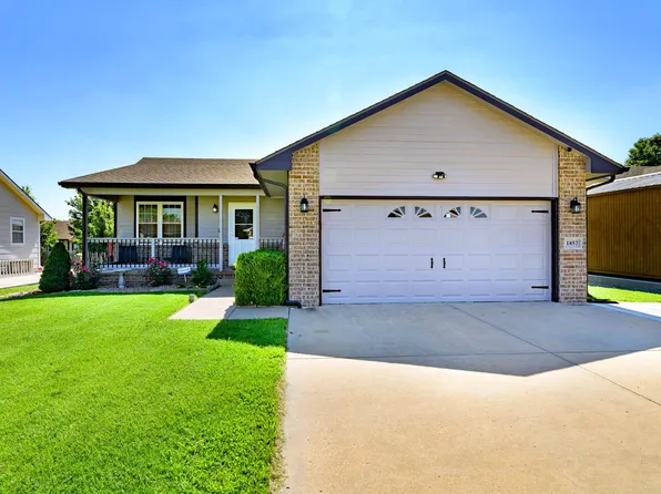 1852 S Chateau St, Wichita, KS 67207
