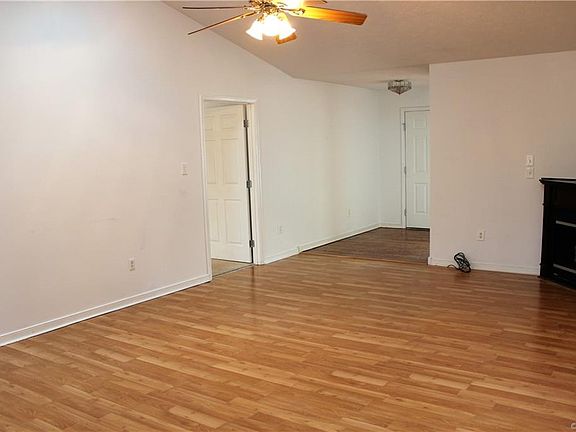 4th image of 7998 Ellerson Station Dr