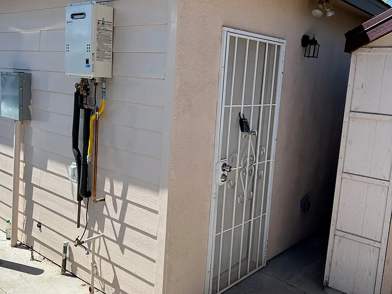 1241 S Juniper St — Photo 4