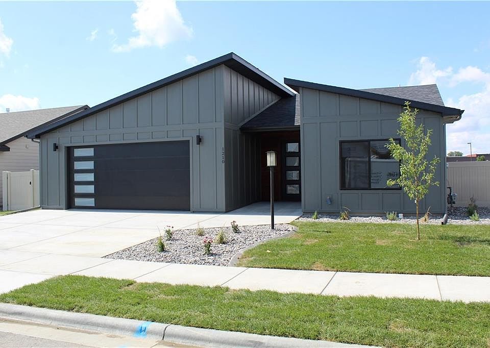 1st image of 1210 Daylight Ln