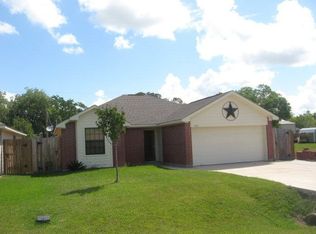 1423 Avenue J, Danbury, TX 77534