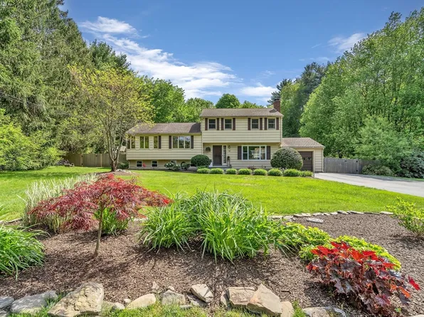 6 Village Grn, Norfolk, MA 02056