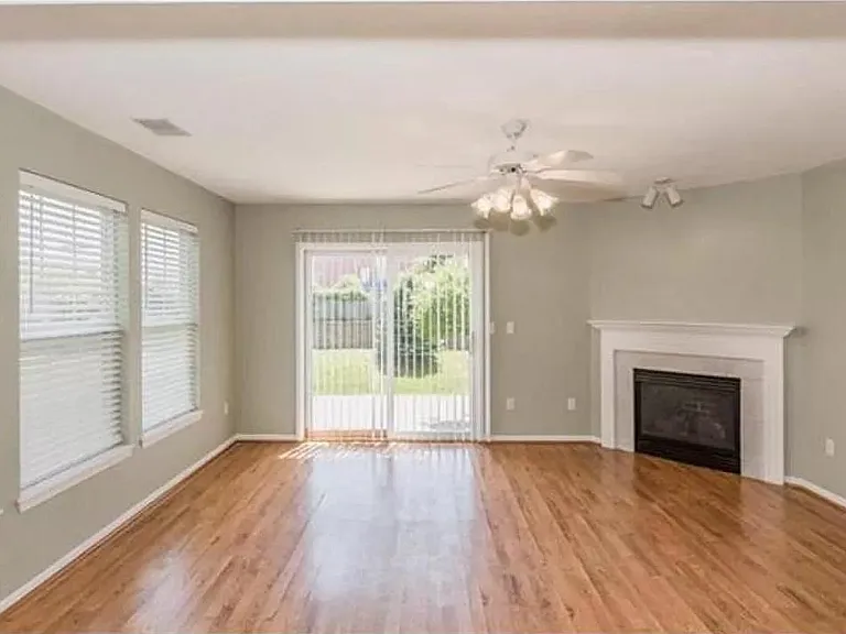 8035 N Lawn Ave — Photo 19