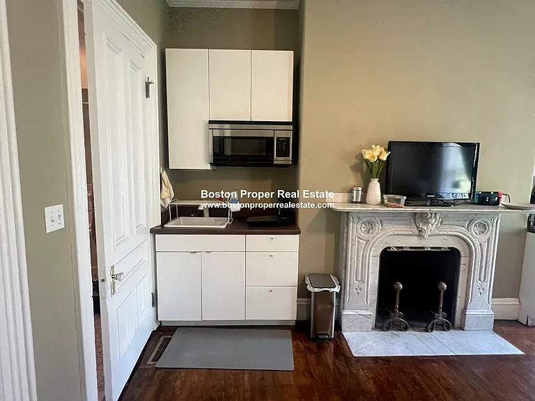 323 Beacon St #6 — Photo 7