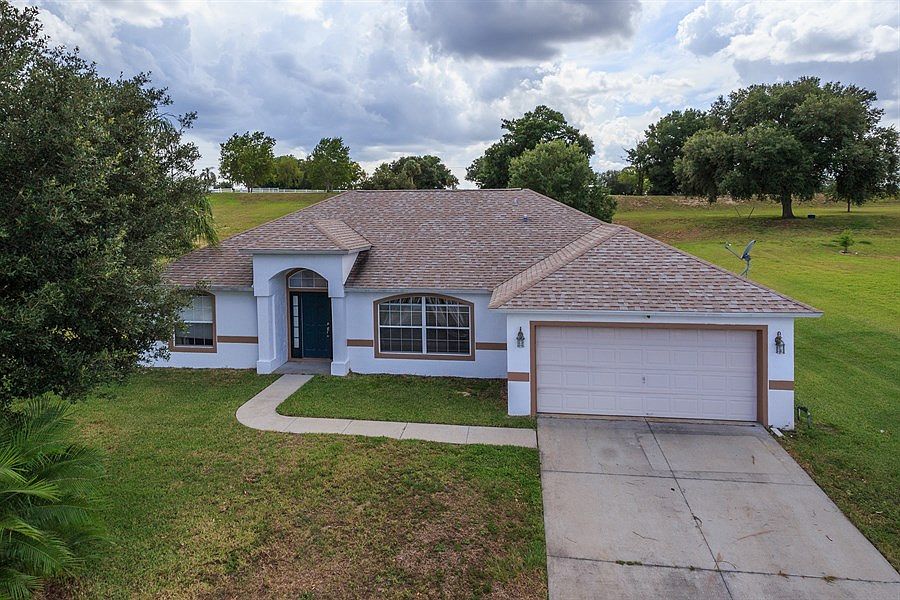 1st image of 1028 Lakeview Oaks Dr