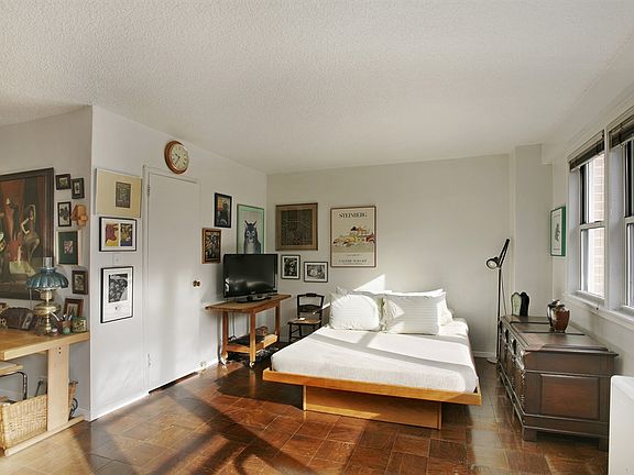 3rd image of 77 E 12th St APT 11E