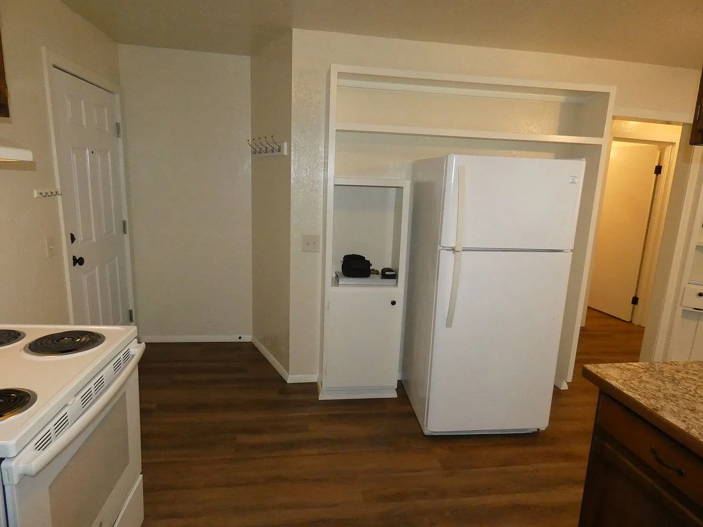 824.5 S C Street **Upstairs Unit** — Photo 4
