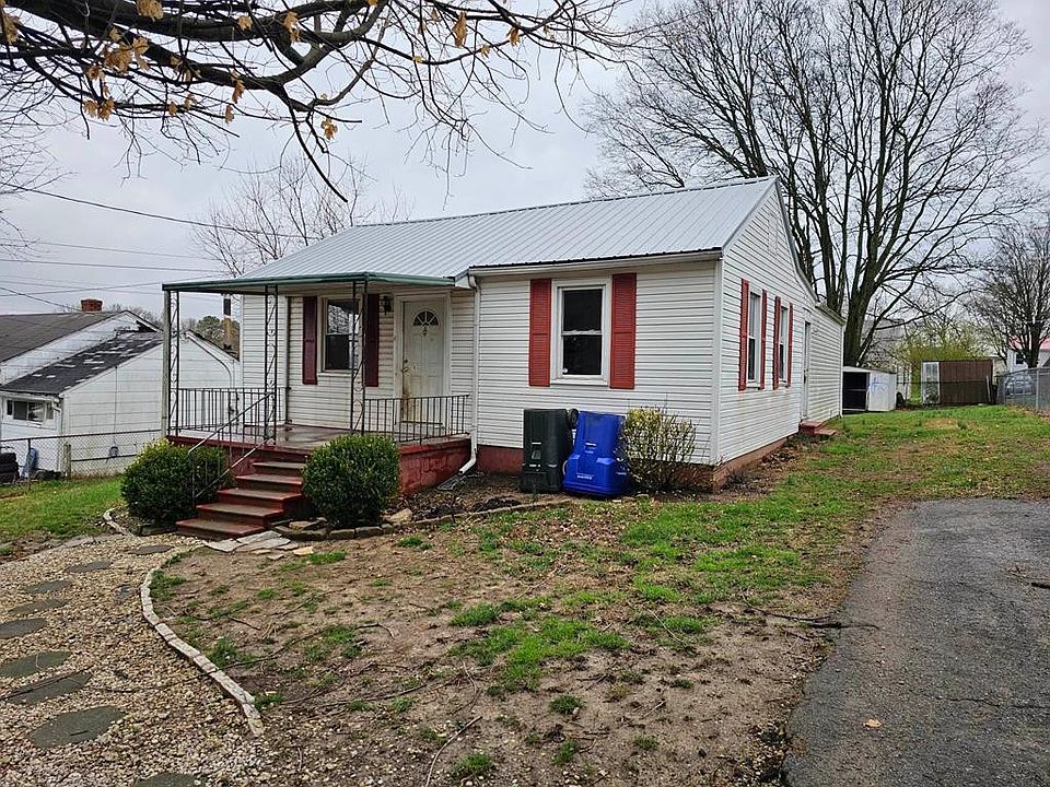 1st image of 221 S Park St