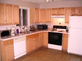 434 River Rd, Shirley, NY 11967