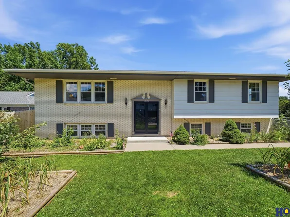1924 S 77th St, Lincoln, NE 68506