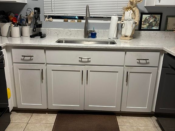 2nd image of 1295 N Ash St -- #618