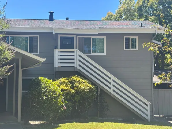 1751 4th St, Santa Rosa, CA 95404