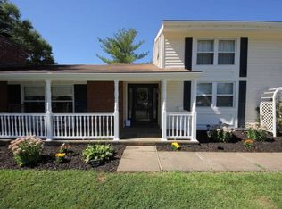 101 Victoria Pl, Sterling, VA 20164