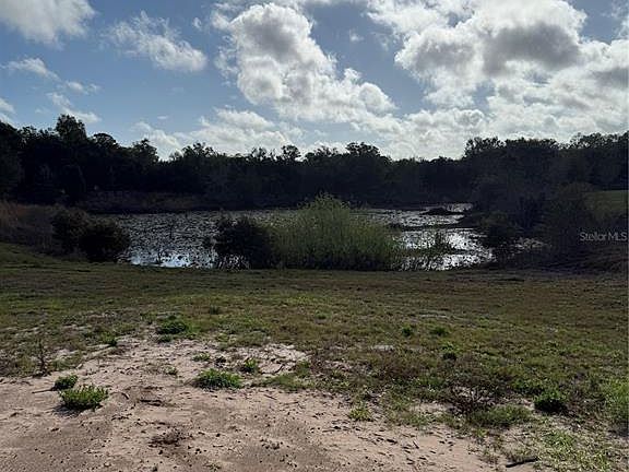 5th image of 1043 Hazen Rd