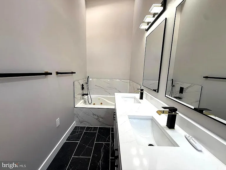 5836 Apsley House Ct — Photo 23