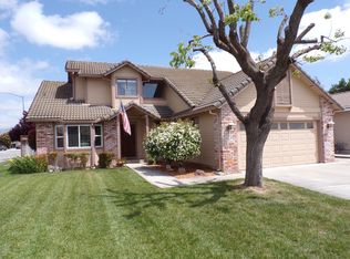 1301 Trieste Dr, Hollister, CA