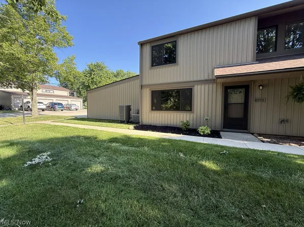 11973 Harbour Light Dr, North Royalton, OH 44133