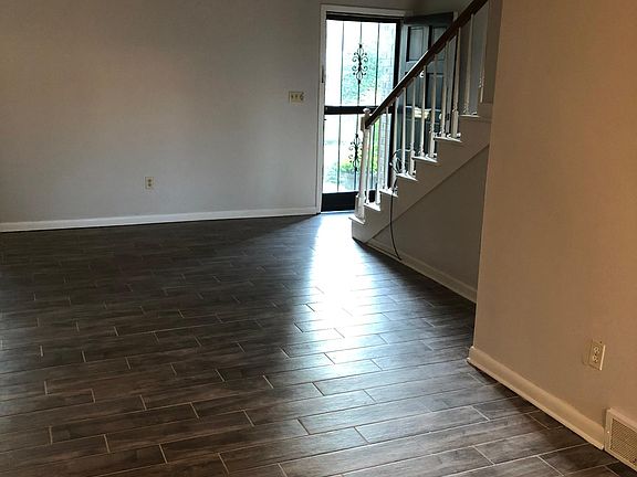 LIVING ROOM OVERLOOKING POOL