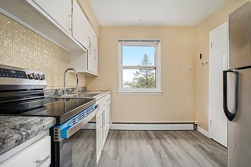 103 Devon Ave #C-1 Photo 1