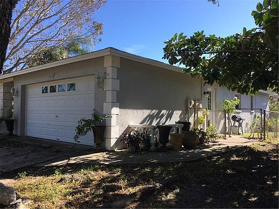 2nd image of 1207 Meres Blvd