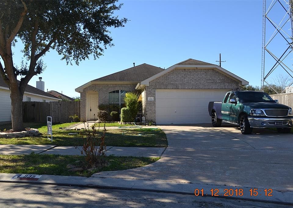 1st image of 935 Dracena Ct