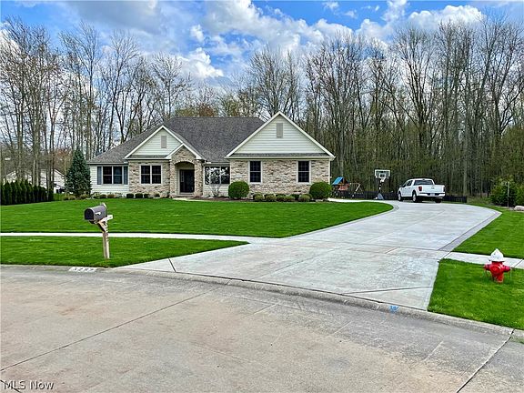 2nd image of 5282 Berkshire Dr