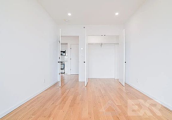 4th image of 63 Lewis Ave #3G