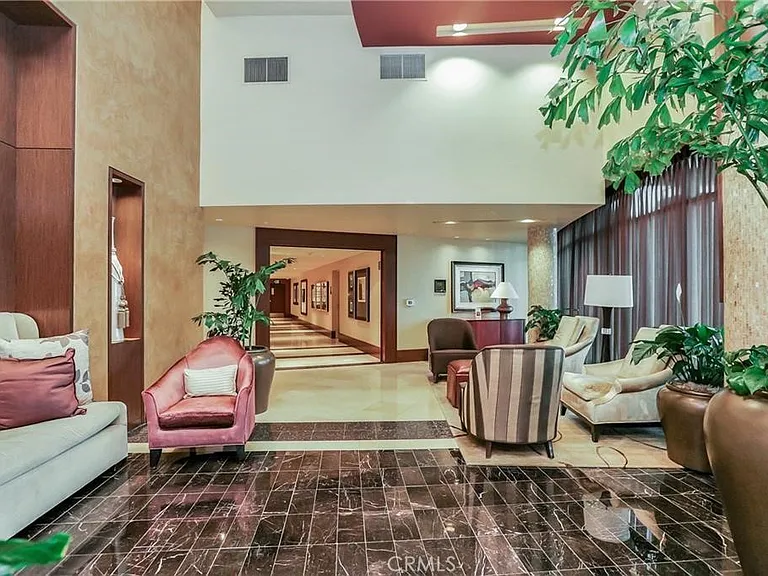 3141 Michelson #507 — Photo 26